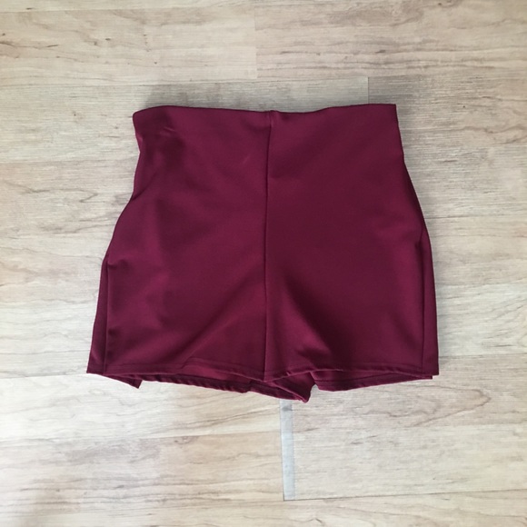 💄Red Skort 💄 - Picture 2 of 7